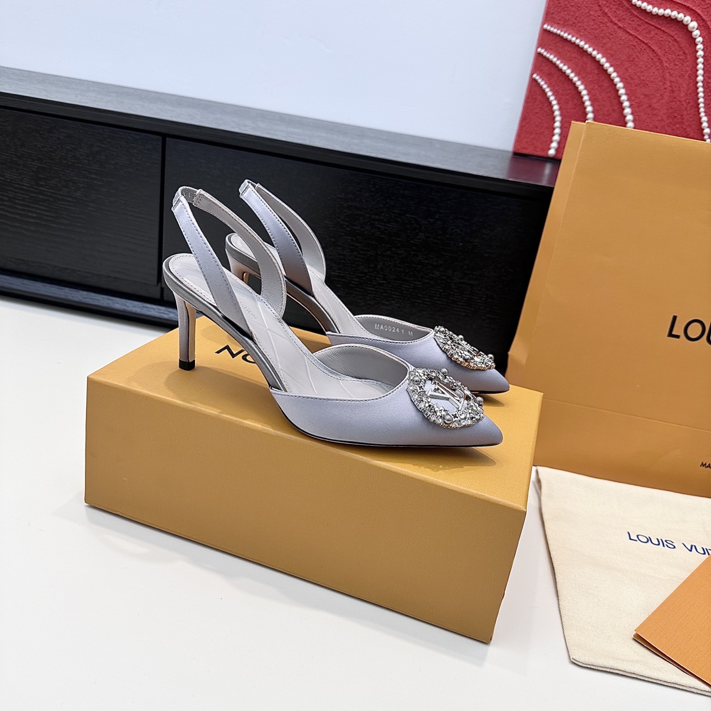 Women's high heels